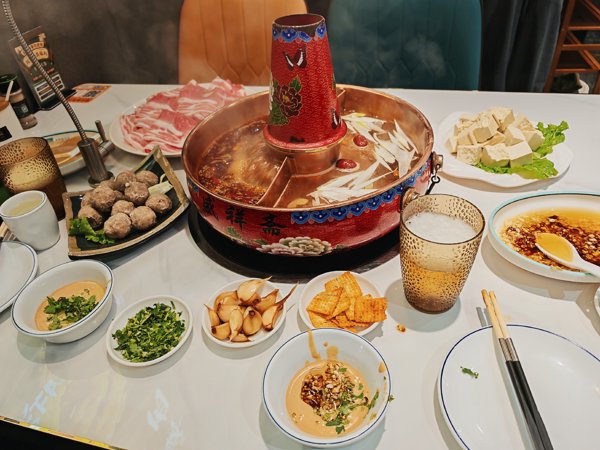 涮羊肉是真的香，直接吃撑了